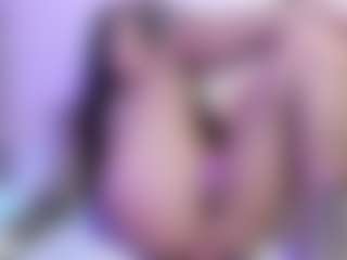 Carlacutee's Live Sex Cam Show