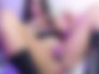 Carlacutee's Live Sex Cam Show
