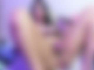 Carlacutee's Live Sex Cam Show