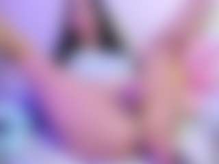 Carlacutee's Live Sex Cam Show