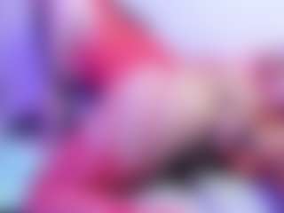 Carlacutee's Live Sex Cam Show