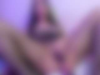 Carlacutee's Live Sex Cam Show
