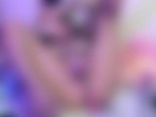 Carlacutee's Live Sex Cam Show