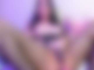 Carlacutee's Live Sex Cam Show