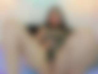 Live cam show with Sammy - Massage on googirlz