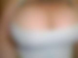 Live cam show with Mandy Belcher - Facial on Camsoda
