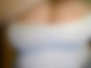 Live cam show with Mandy Belcher - Facial on Camsoda