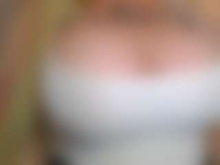 Live cam show with Mandy Belcher - Facial on madthumbs