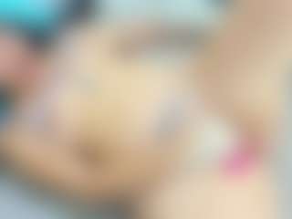 Live cam show with Mia Seleste - Smoking on crypto-cams