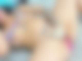 Live cam show with Mia Seleste - Latina on Milf Play | colombia