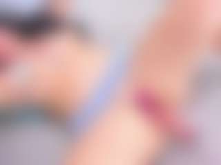 Live cam show with Mia Seleste - Control on fuck-show.com