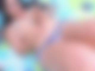 Live cam show with Mia Seleste - Public on xxxlivecams.org