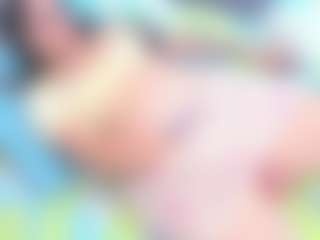 Live cam show with Mia Seleste - Small Tits on nudelive.tv