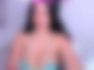 Wandaxs69 MILF webcam performer live streaming