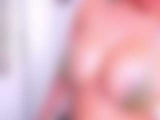 Wandaxs69 MILF webcam performer live streaming