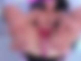 Live cam show with Wandaxs69 - Spy MILF on AdultVida.com