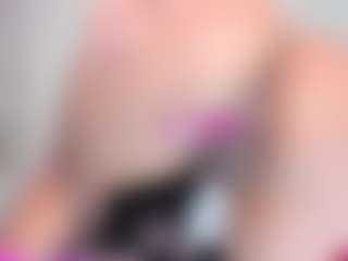 Live cam show with Wandaxs69 - Gamer MILF on Camsoda