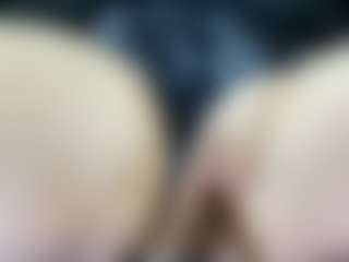 Live cam show with Doomed Nympho - Cum on friskycurves.com