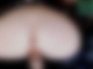 Live cam show with Doomed Nympho - Dildo on Gym Cam Girls