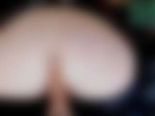 Live cam show with Doomed Nympho - Squirt White on CamwithHer | united states