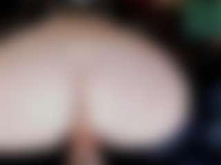 Live cam show with Doomed Nympho - Tease on StripNow