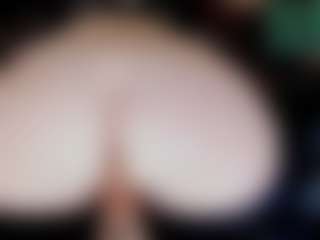 Live cam show with Doomed Nympho - Wet on Chatstar