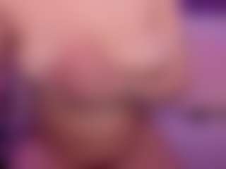 Live cam show with Liz Martins - Cock Rating on Fling VIP Chat