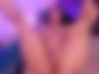Live cam show with Liz Martins - Squirt Big Tits on Camsoda