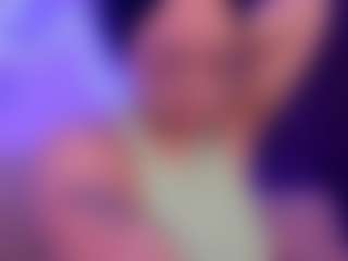 Live cam show with Liz Martins - Striptease Teen (18+) on CamSextacy