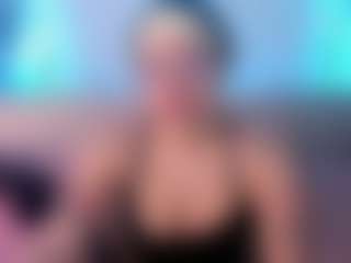 Live cam show with Liz Martins - Smoking on Dare Cams