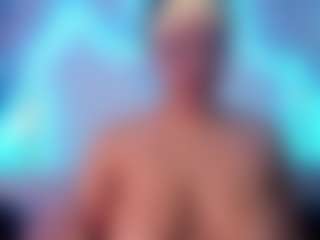 Live cam show with Liz Martins - Dildo Or Vibrator on Dolls Live