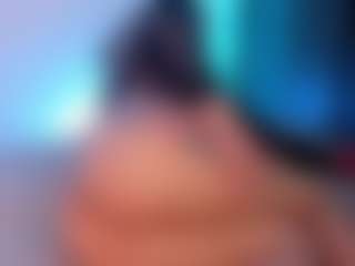 Live cam show with Liz Martins - Handjob on CamwithHer