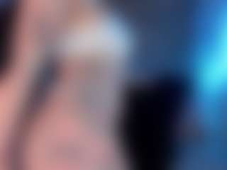 Live cam show with Liz Martins - Smoking on crypto-cams