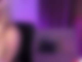 Live cam show with Liz Martins - Public Toys on SquirtSoMuch
