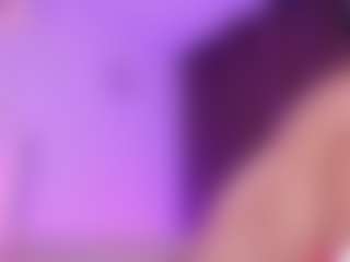 Live cam show with Liz Martins - Smoking on googirlz