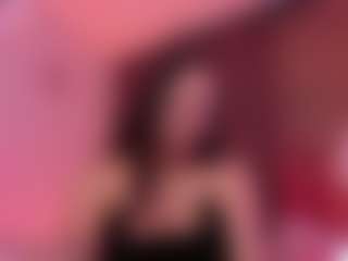 Live cam show with Liz Martins - Spank on live.xheat.ai