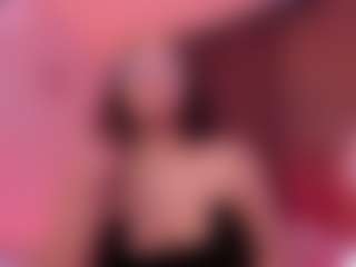 Live cam show with Liz Martins - Shaved Pussy on live.xheat.ai