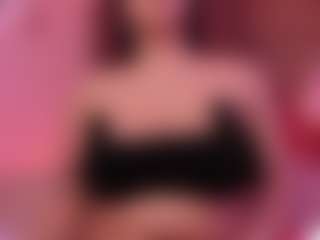 Live cam show with Liz Martins - Colombia on live.xheat.ai
