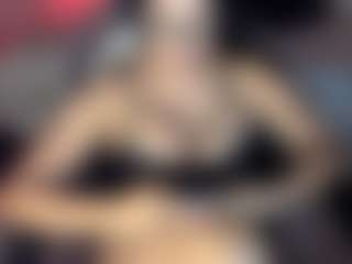 Live cam show with dannadomiinguez - Nipple Piercings on sexylive.show