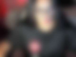 Live cam show with dannadomiinguez - Nipple Piercings on AdultVida.com