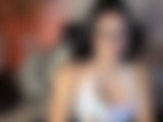 Live cam show with dannadomiinguez - Average on Milfs Live