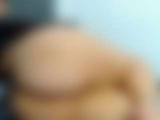 Live cam show with hanna-sweethot - Chubby on CamwithHer