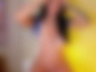 evangelinebelle MILF webcam performer live streaming