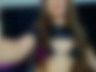 Live cam show with Zlatna - Skinny on xDating