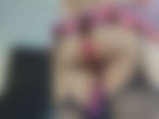 Live cam show with Zlatna - Skinny on Dare Cams