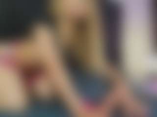Live cam show with Zlatna - Fingers on Camiplay Live