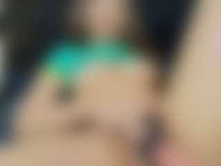Live cam show with Zlatna - Squirt on Camsoda