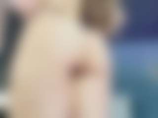 Live cam show with Zlatna - Squirt on Dolls Live