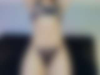 Live cam show with Zlatna - Thin on StripNow