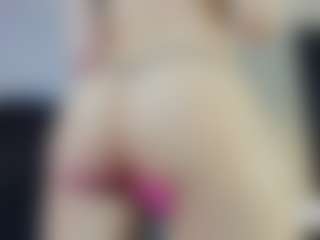 Live cam show with Zlatna - Twerk on Uber Horny